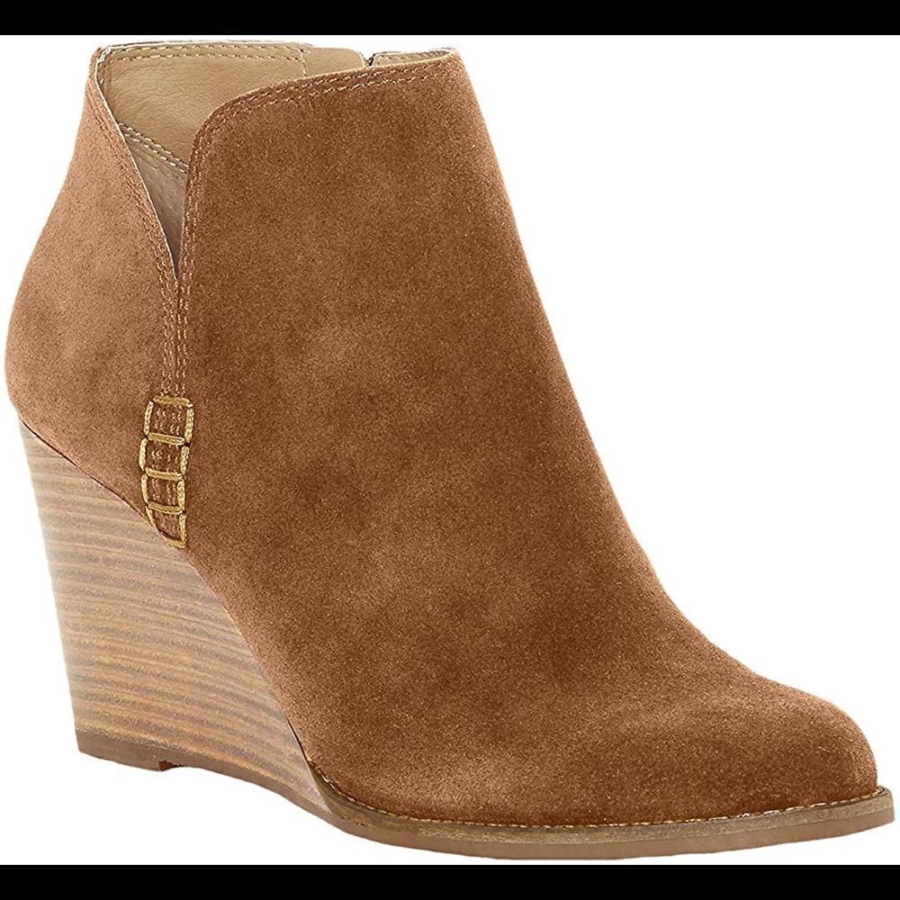 ✨ Yimme Wedge Heel Boot✨